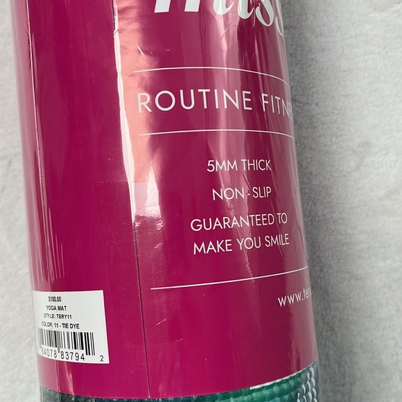 NWT Terez Yoga Mat TERY11 11 Tie Dye - Picture 4 of 5